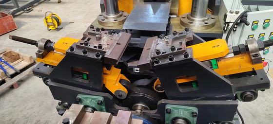 Schweißmaschine mit ERW-Rebar-Lösung PLC-Steuerungssystem Schweißgenauigkeit ±0,2 mm
