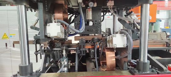 Genauigkeit 0,2 mm Quadratrohrschweißmaschine PLC-Steuerung