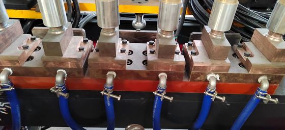 6 Elektroden Schweißmaschine Komponenten 380V 12m/Min 1 Jahr Garantie